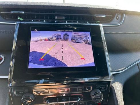 New 2025 Jeep Grand Cherokee 4WD image 18