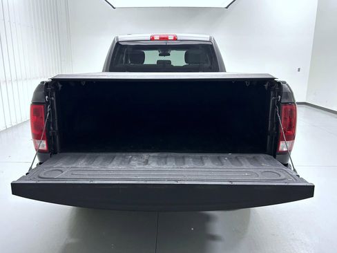 Used 2019 RAM 1500 Express w/ Express Value Package AWD/4WD image 21