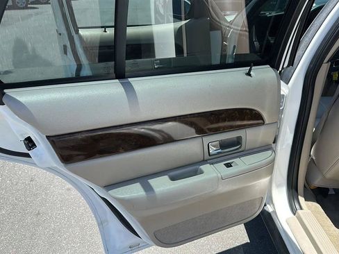 Used 2011 Mercury Grand Marquis LS RWD image 25