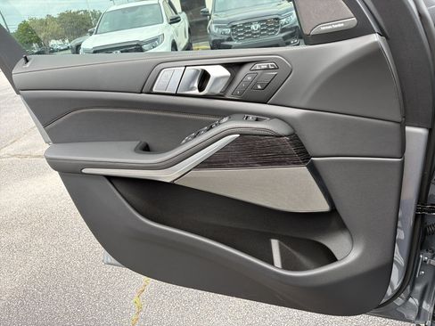 New 2027 BMW X7 xDrive40i AWD/4WD image 17
