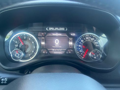 Used 2023 RAM 1500 Laramie AWD/4WD image 27