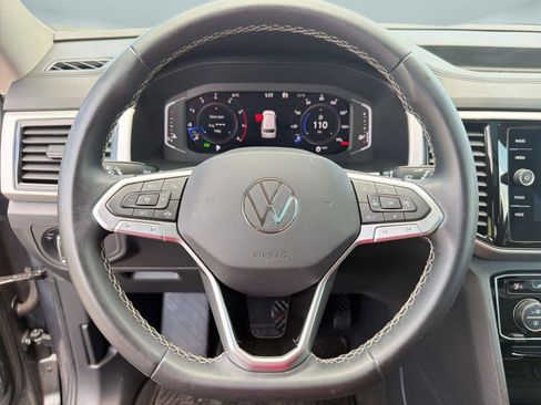 Used 2023 Volkswagen Atlas SE AWD/4WD image 17