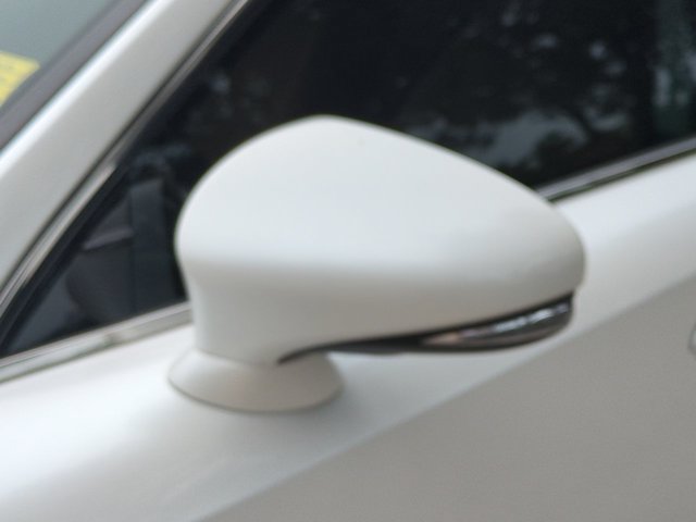 Used 2017 Lexus IS 200t RWD image 12