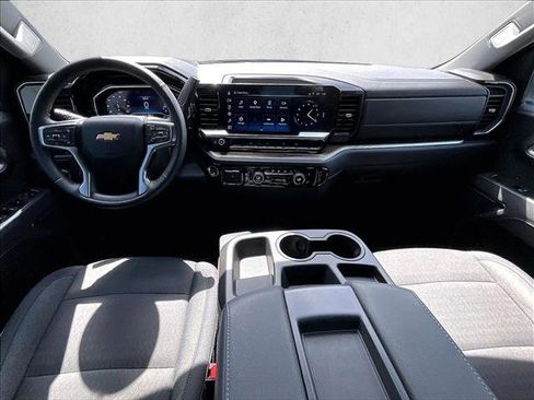 Used 2025 Chevrolet Silverado 1500 LT image 16