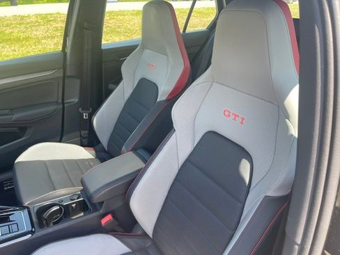 Used 2025 Volkswagen GTI SE FWD image 15