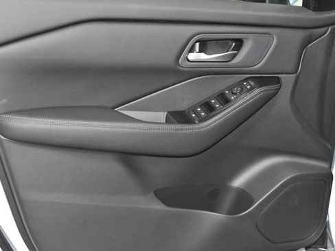 New 2026 Nissan Rogue SV w/ Cold Weather Package AWD/4WD image 3