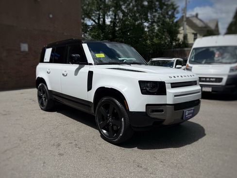 Used 2022 Land Rover Defender 110 X-Dynamic HSE AWD/4WD image 3