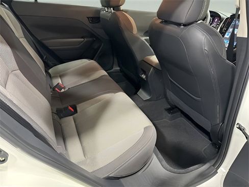Certified 2024 Subaru Crosstrek 2.0i Premium image 33