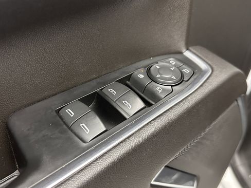 Used 2022 GMC Sierra 1500 SLT image 11