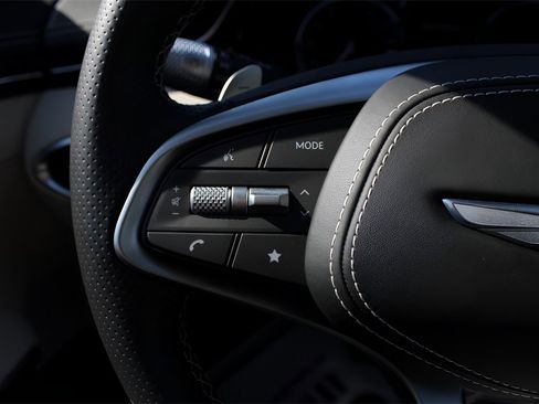 Used 2025 Genesis GV70 3.5T Sport w/ Sport Prestige Package image 15