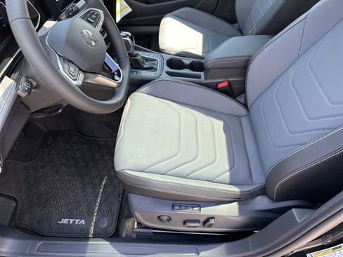 New 2025 Volkswagen Jetta SEL image 10