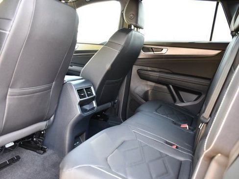 New 2026 Volkswagen Atlas Cross Sport SE image 18