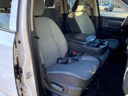 Used 2024 RAM 1500 Classic SLT image 9