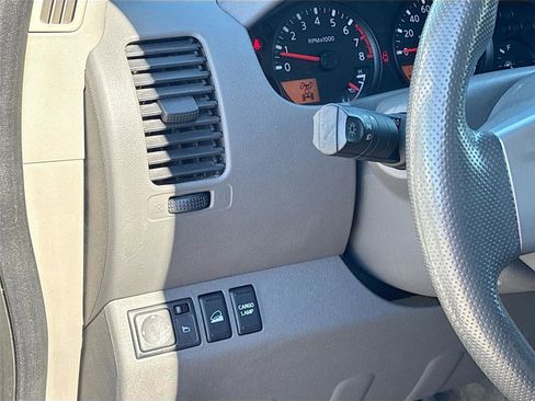 Used 2017 Nissan Frontier SV image 11