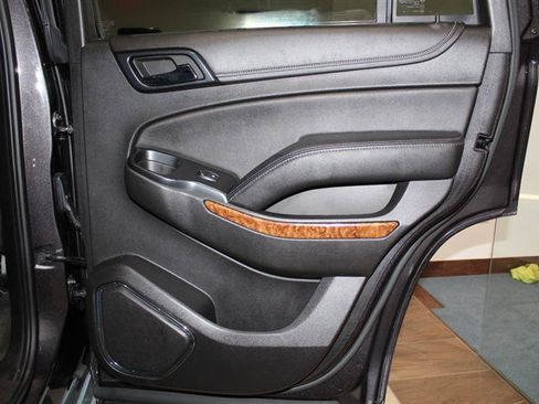 Used 2015 Chevrolet Tahoe LTZ AWD/4WD image 33