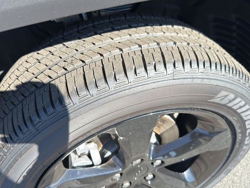 New 2025 Jeep Grand Cherokee Altitude image 10