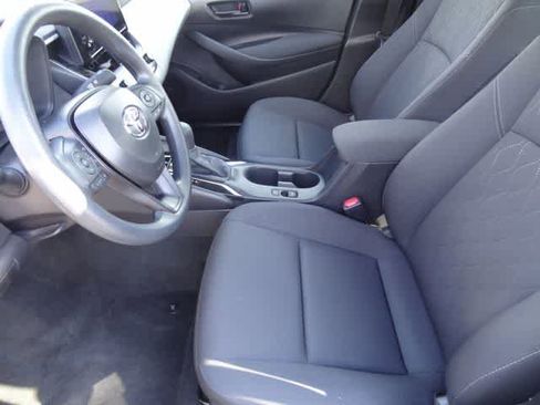 Certified 2025 Toyota Corolla LE FWD image 6