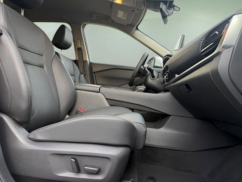 Certified 2025 Nissan Rogue SL AWD/4WD image 18
