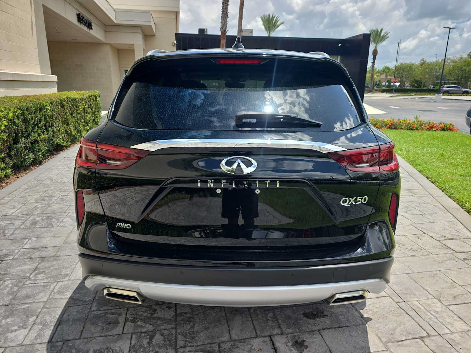 Certified 2025 INFINITI QX50 Luxe AWD/4WD image 5