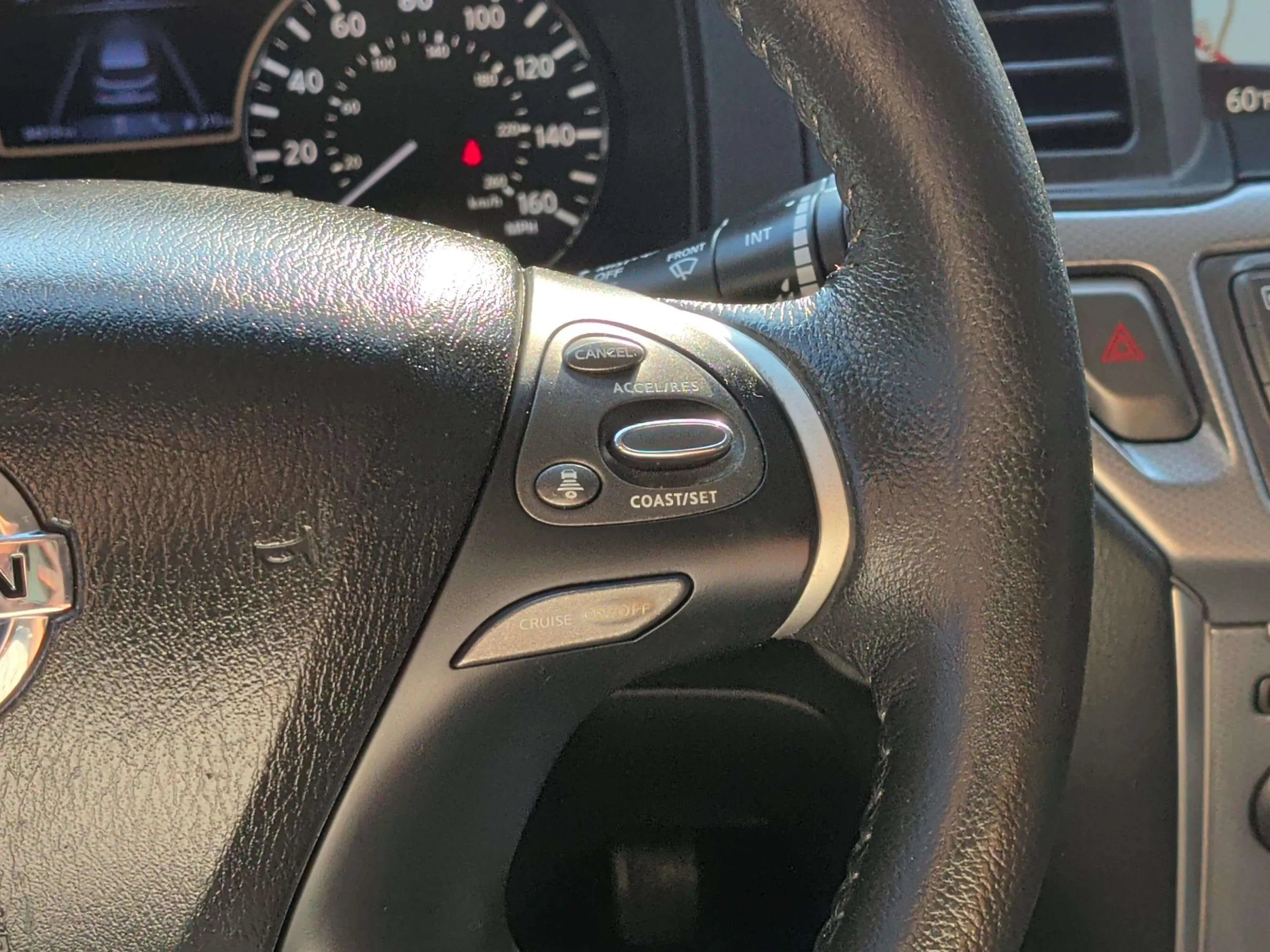 Used 2020 Nissan Pathfinder SL FWD image 26