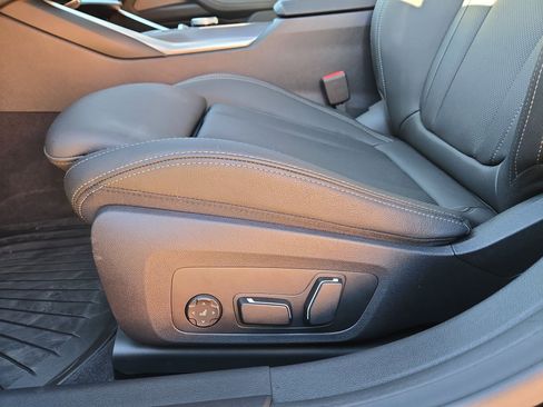 Used 2025 BMW 430i xDrive w/ Premium Package image 17