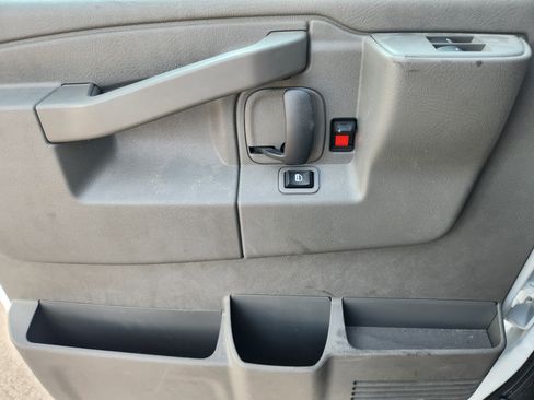 New 2024 Chevrolet Express 3500 w/ Power Convenience Package image 25