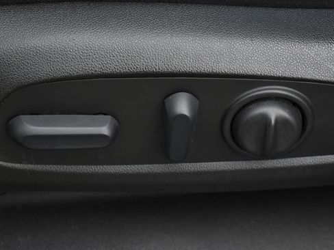 Used 2022 GMC Terrain SLE w/ Driver Convenience Package image 14