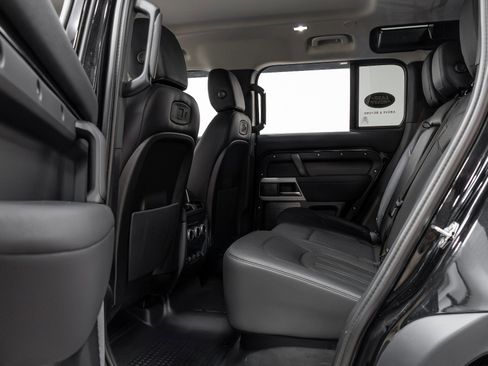 Used 2022 Land Rover Defender 110 S image 67