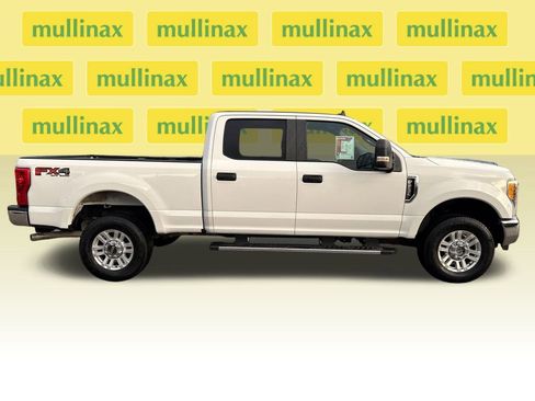 Used 2019 Ford F250 XL w/ STX Appearance Package image 2