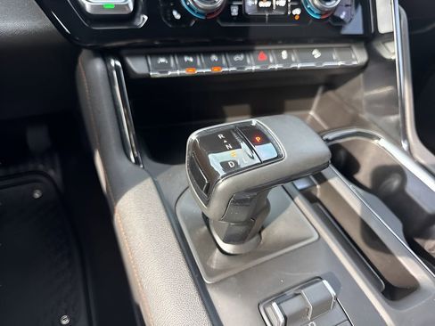 Used 2024 GMC Sierra 1500 AT4 w/ AT4 Premium Package image 19