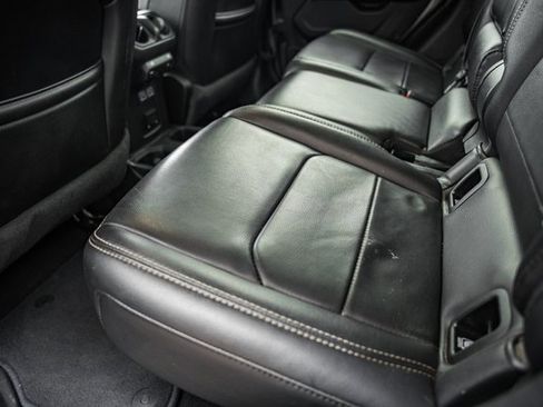 Used 2020 Jeep Gladiator Overland image 39