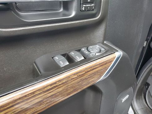 Used 2020 Chevrolet Silverado 2500 High Country image 13