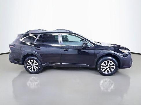 Used 2023 Subaru Outback Premium AWD/4WD image 10