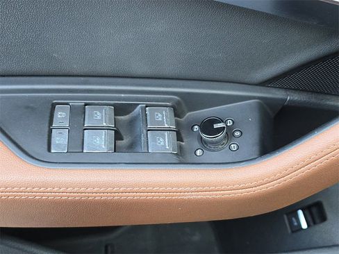 Used 2019 Audi e-tron Premium Plus image 23