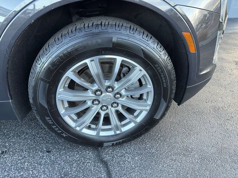 Used 2017 Cadillac XT5 Luxury w/ Driver Awareness Package image 10