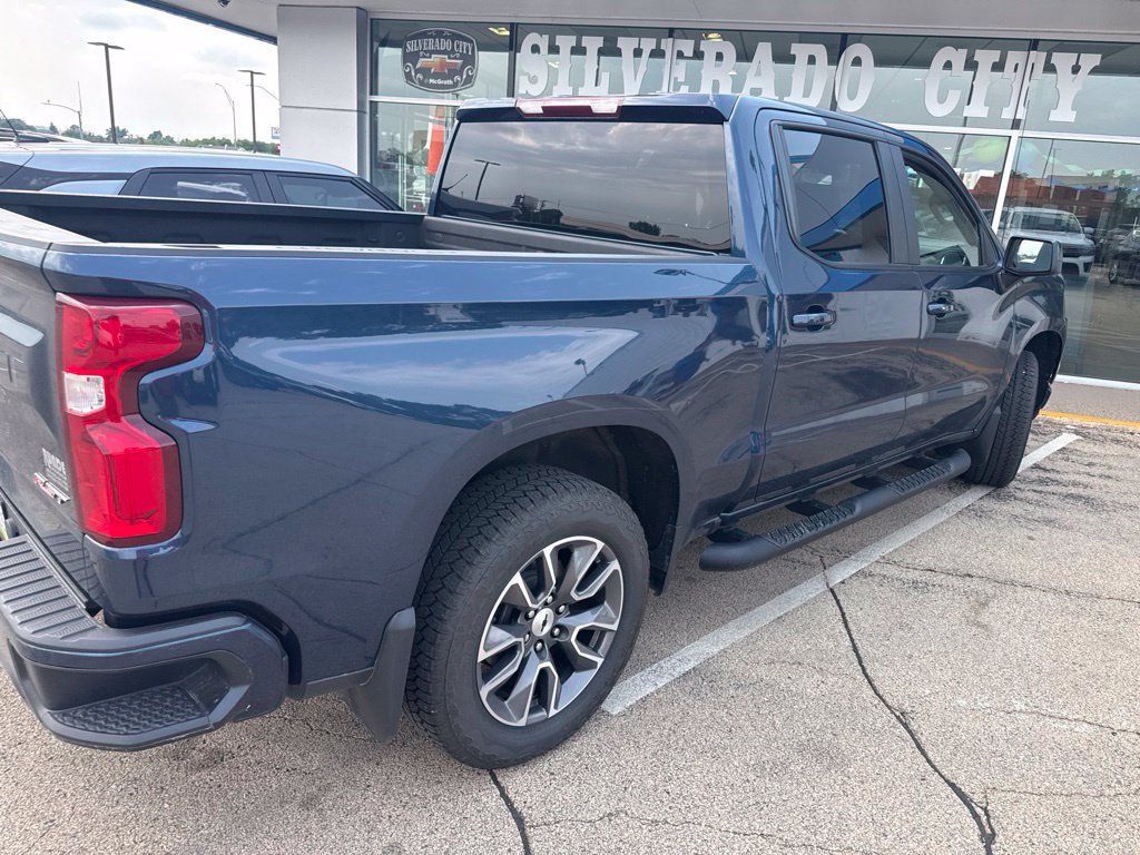 Used 2022 Chevrolet Silverado 1500 RST AWD/4WD image 4