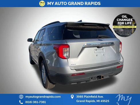 Used 2022 Ford Explorer XLT w/ Class IV Trailer Tow Package image 7