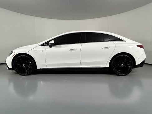 Used 2023 Mercedes-Benz EQE 500 4MATIC Sedan image 4