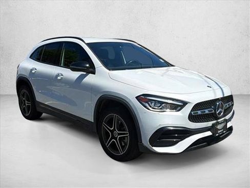 Used 2022 Mercedes-Benz GLA 250 4MATIC image 3