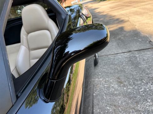 Used 2008 Chevrolet Corvette Coupe w/ Preferred Equipment Group RWD image 18