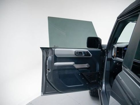 Used 2023 Ford Bronco Badlands w/ Sasquatch Package AWD/4WD image 5