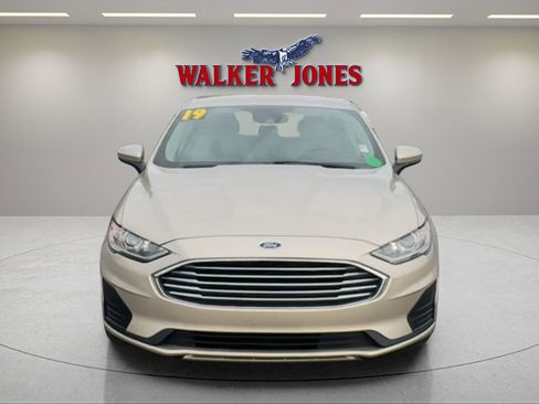 Used 2019 Ford Fusion SE image 8