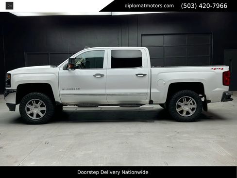 Used 2017 Chevrolet Silverado 1500 LTZ w/ Max Trailering Package image 3