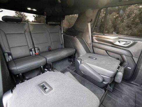 Used 2023 Chevrolet Tahoe Z71 w/ Luxury Package image 29