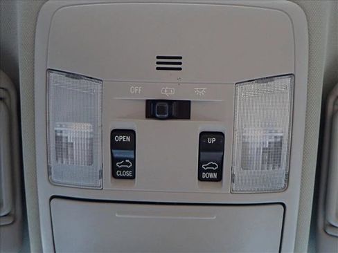 Used 2018 Toyota RAV4 XLE image 23