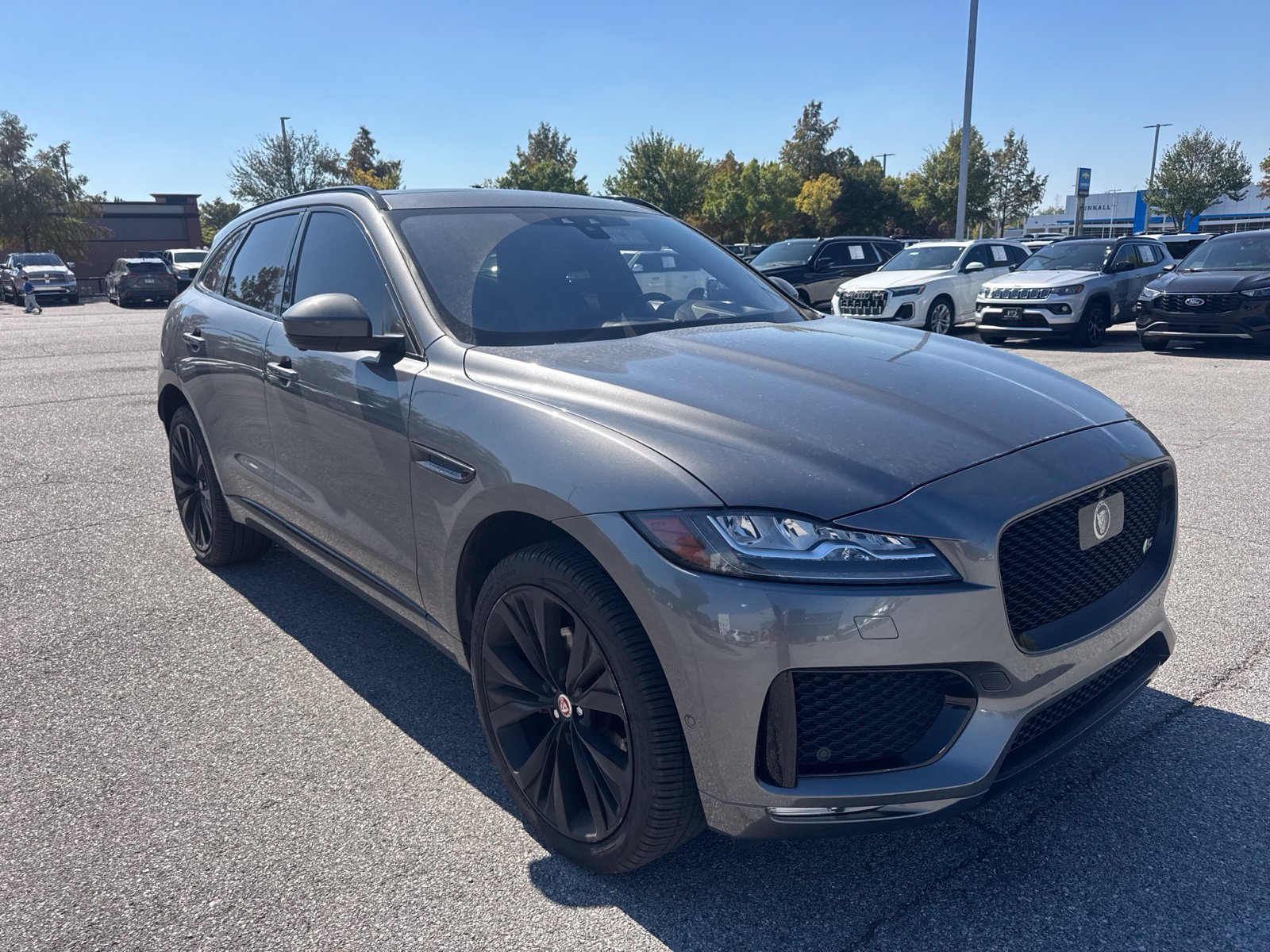 Used 2018 Jaguar F-PACE S AWD/4WD image 3