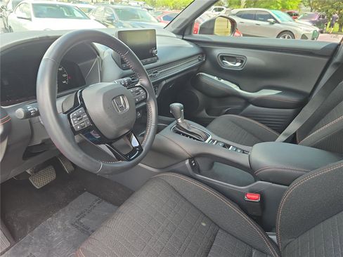 Used 2025 Honda HR-V Sport image 15