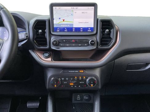 Used 2024 Ford Bronco Sport Outer Banks w/ Tech Package AWD/4WD image 12