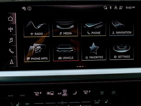 Used 2024 Audi Q4 e-tron Premium Plus w/ Premium Plus image 20