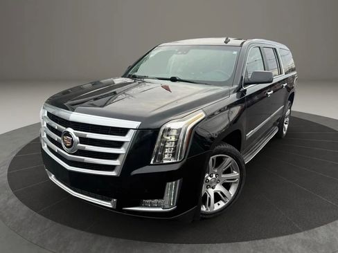Used 2015 Cadillac Escalade ESV Luxury image 2